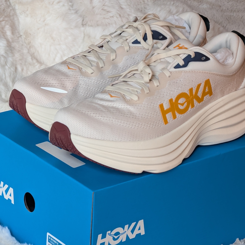 🏃🏻👟 NOT FOR SALE - NWT HOKA White and Gold Running Shoes